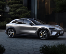 Load image into Gallery viewer, Xiaomi YU7 SUV 681hp dual-motor AWD