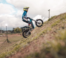 Load image into Gallery viewer, Torrot Kids TR2 Trail Electric Bike with Removable Lithium Battery & Parental App Control Age 6-12