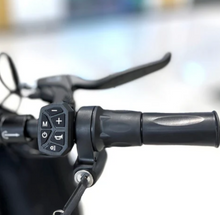 Load image into Gallery viewer, V18 Electric scooter Dual drive 1500Wx2 48V 18Ah - E-Scooter UAE Hub