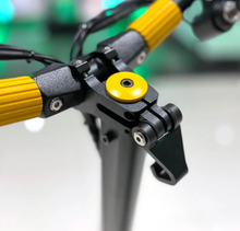 Load image into Gallery viewer, V8 Electric Scooter 60V 26Ah 3200W swap Battery - E-Scooter UAE Hub