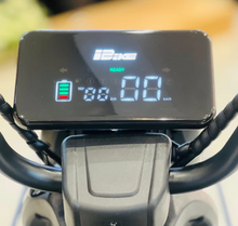 Load image into Gallery viewer, X7 3 Wheels Electric Scooter 3 Seat 600W Brushless Motor 48V 20Ah Battery