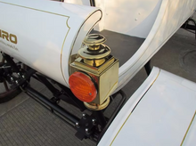 Load image into Gallery viewer, Classic Electric Vintage Car 04 seater