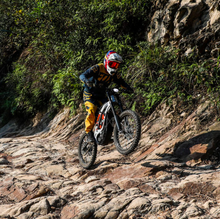 Load image into Gallery viewer, SURRON LIGHT BEE X Electric Dirt Bike 60v 100km Range 75km/h Speed Off Road Dirt Bike - E-Scooter UAE Hub