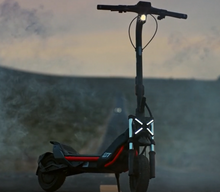 Load image into Gallery viewer, Segway Ninebot E kick scooter ZT3 Pro - E-Scooter UAE Hub