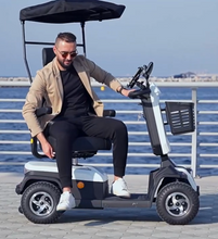 Load image into Gallery viewer, Equinox Grande Multi-Terrain Mobility E Scooter - E-Scooter UAE Hub