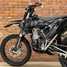 Load image into Gallery viewer, KEWS DIRT BIKE-PETROL -Black 450CC 80Kmh Speed