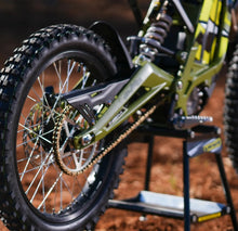 Load image into Gallery viewer, NEW Surron Light Bee X Electric Dirt Bike 2025 Version - E-Scooter UAE Hub