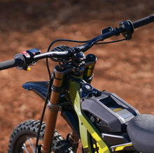 Load image into Gallery viewer, NEW Surron Light Bee X Electric Dirt Bike 2025 Version - E-Scooter UAE Hub
