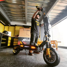 Load image into Gallery viewer, Vsett 11+SUPER 72V 32Ah Battery Electric Scooter - E-Scooter UAE Hub