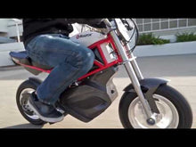 Load and play video in Gallery viewer, Razor Street Bike RSF650 Age 16+ Boys bike