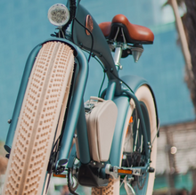 Load image into Gallery viewer, Rayvolt Beachin VINTAGE Electric Bicycle | Luxury city cruze | smart locker - E-Scooter UAE Hub
