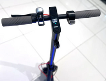 Load image into Gallery viewer, XM M365 E Scooter 36V 7.2Ah 250W
