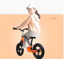 Load image into Gallery viewer, Lanq Alloy Kids Balance Bike -AGE 2-5 Years Unisex
