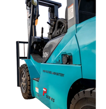 Load image into Gallery viewer, Goodsense FB30P 3 Ton Electric Forklift Mast 4.5metre With Fast charging
