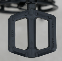 Load image into Gallery viewer, Trinx 27.5-Inch Alloy Mountain Bike
