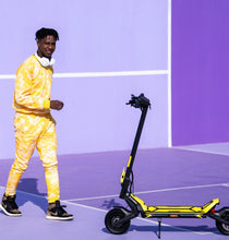 Load image into Gallery viewer, kaabo-mantis mini-2025 -electric scooter dubai-sharjah-abudhabi-al ain-fujairah -kalba dibba new e scooters europian version
